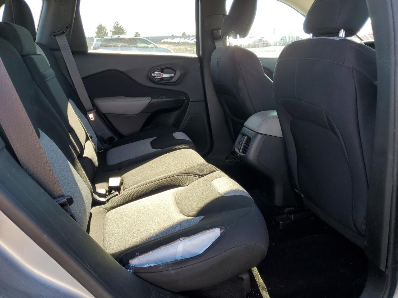 2014 Jeep Cherokee Sport VIN: 1C4PJMAB6EW273158 Lot: 86406105