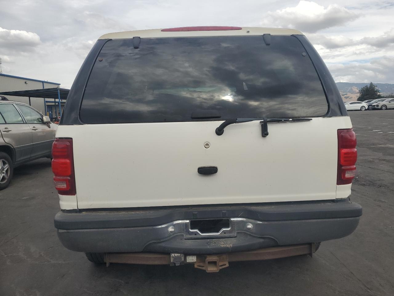 2000 Ford Expedition Xlt VIN: 1FMRU1565YLB33227 Lot: 84711655