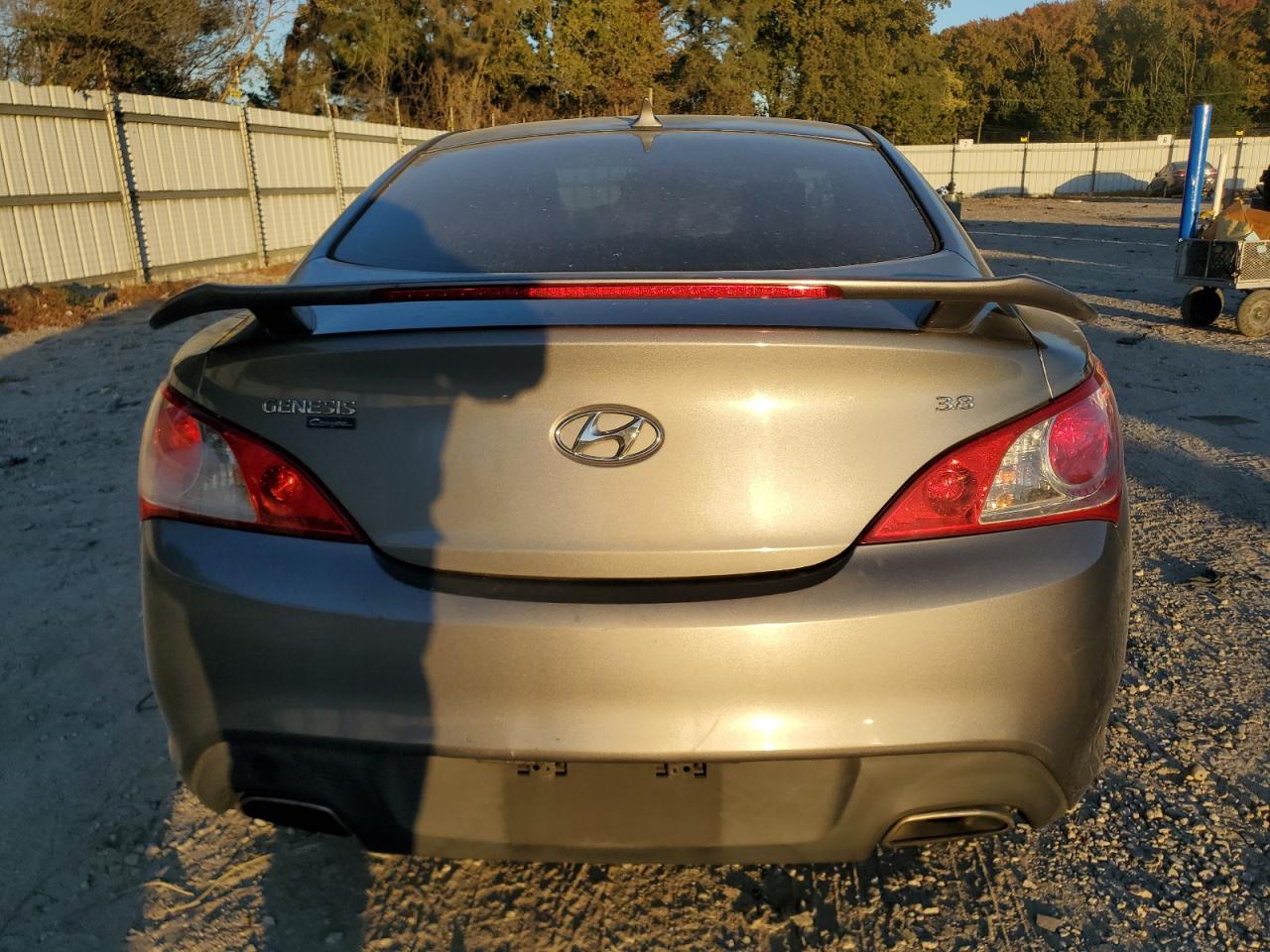 2011 Hyundai Genesis Coupe 3.8L VIN: KMHHU6KH6BU047389 Lot: 82730635