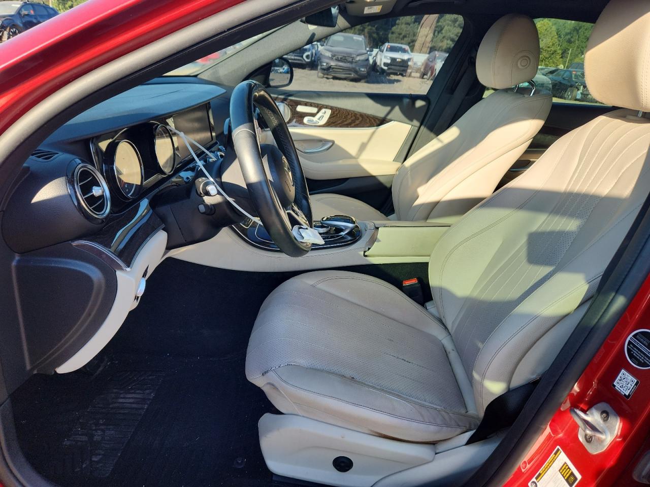 2019 Mercedes-Benz E 300 VIN: WDDZF4JB1KA490433 Lot: 84273685