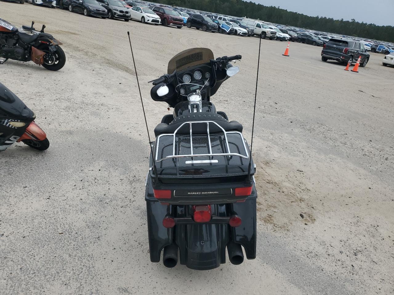 2011 Harley-Davidson Flhtk VIN: 1HD1KEM10BB606161 Lot: 85840255