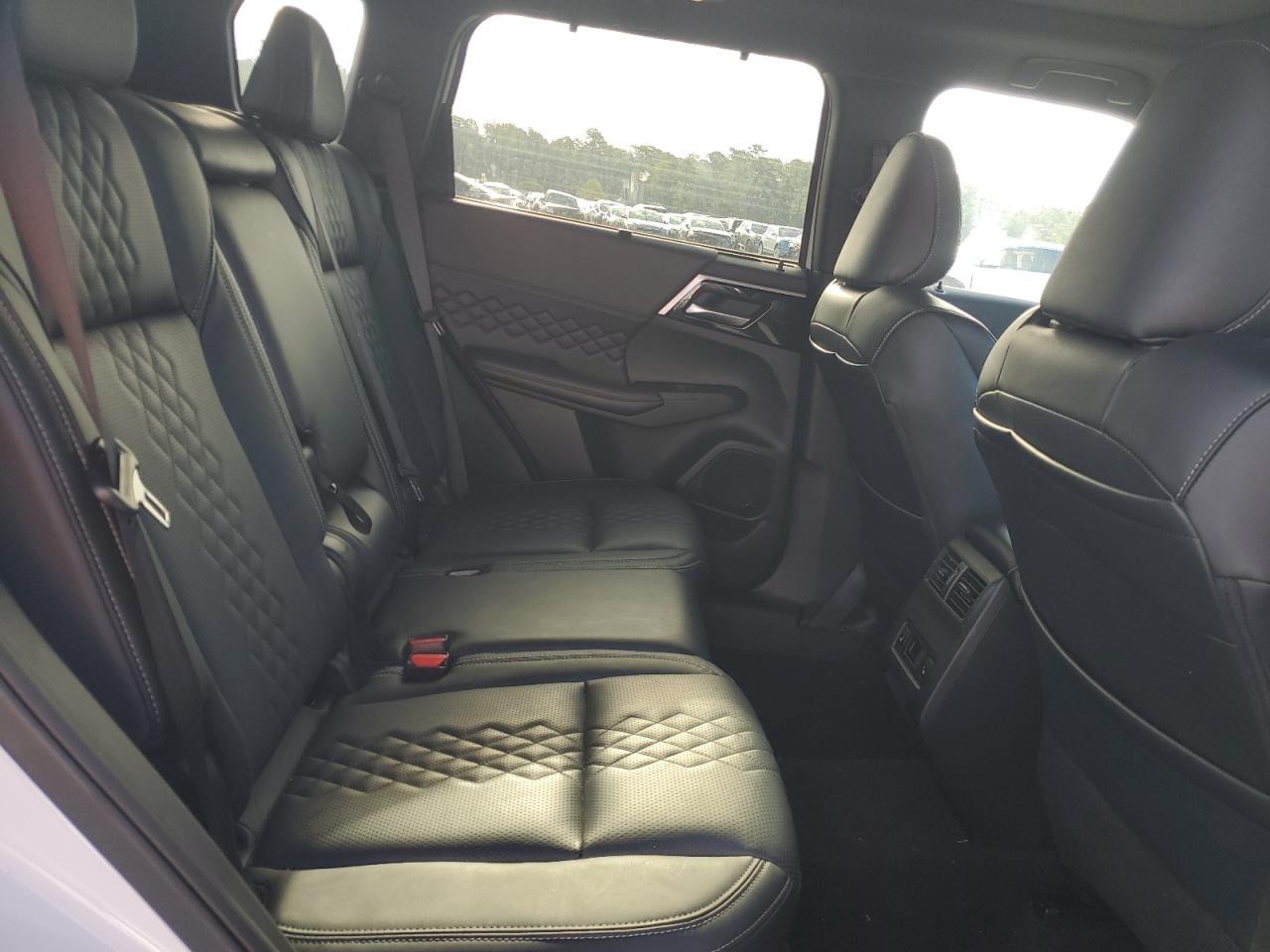 2024 Mitsubishi Outlander Sel VIN: JA4J3WA82RZ075515 Lot: 84901835