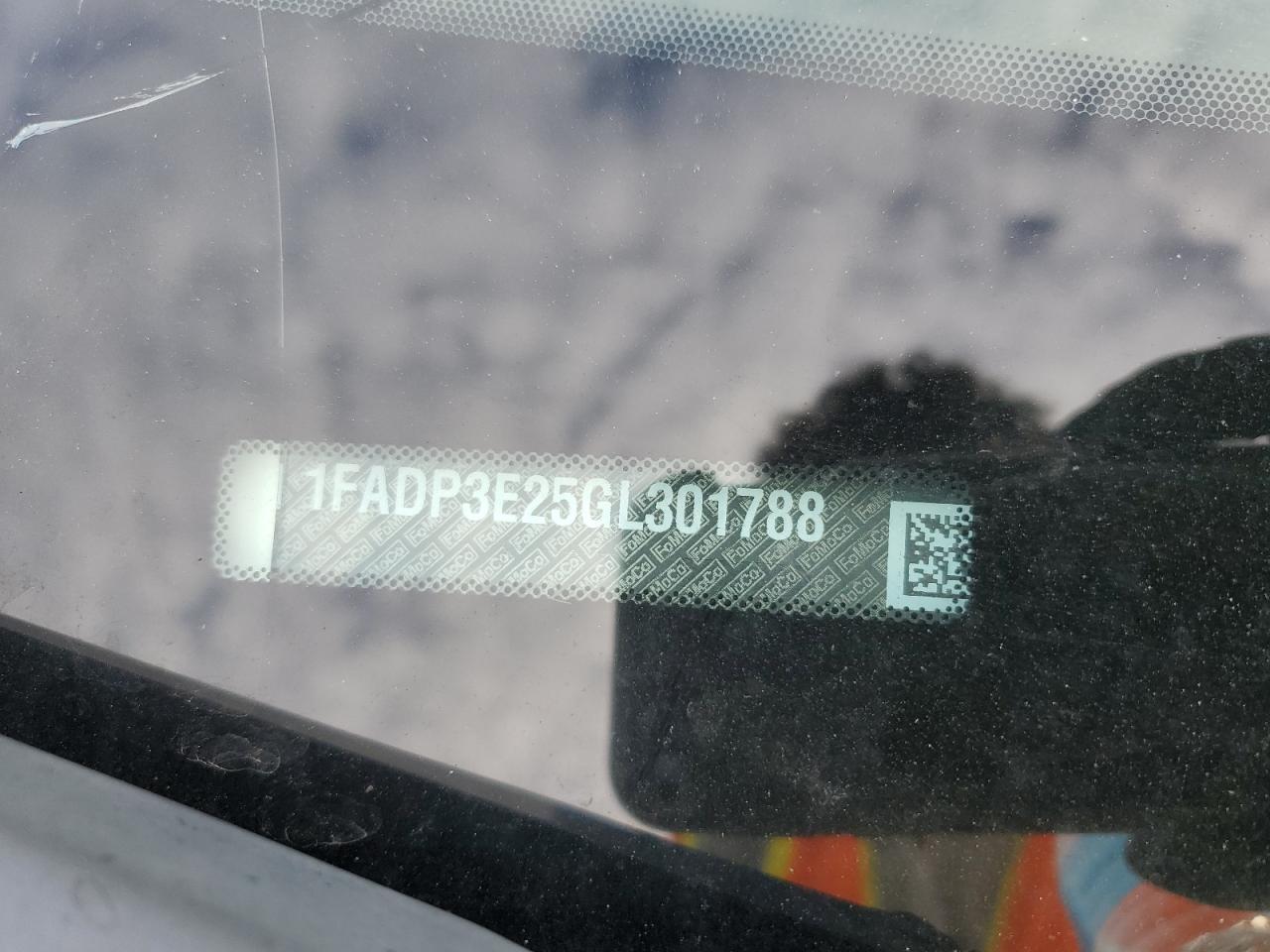 2016 Ford Focus S VIN: 1FADP3E25GL301788 Lot: 82352855