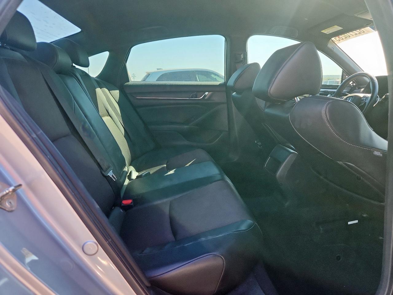 2018 Honda Accord Sport VIN: 1HGCV1F35JA131511 Lot: 82270285