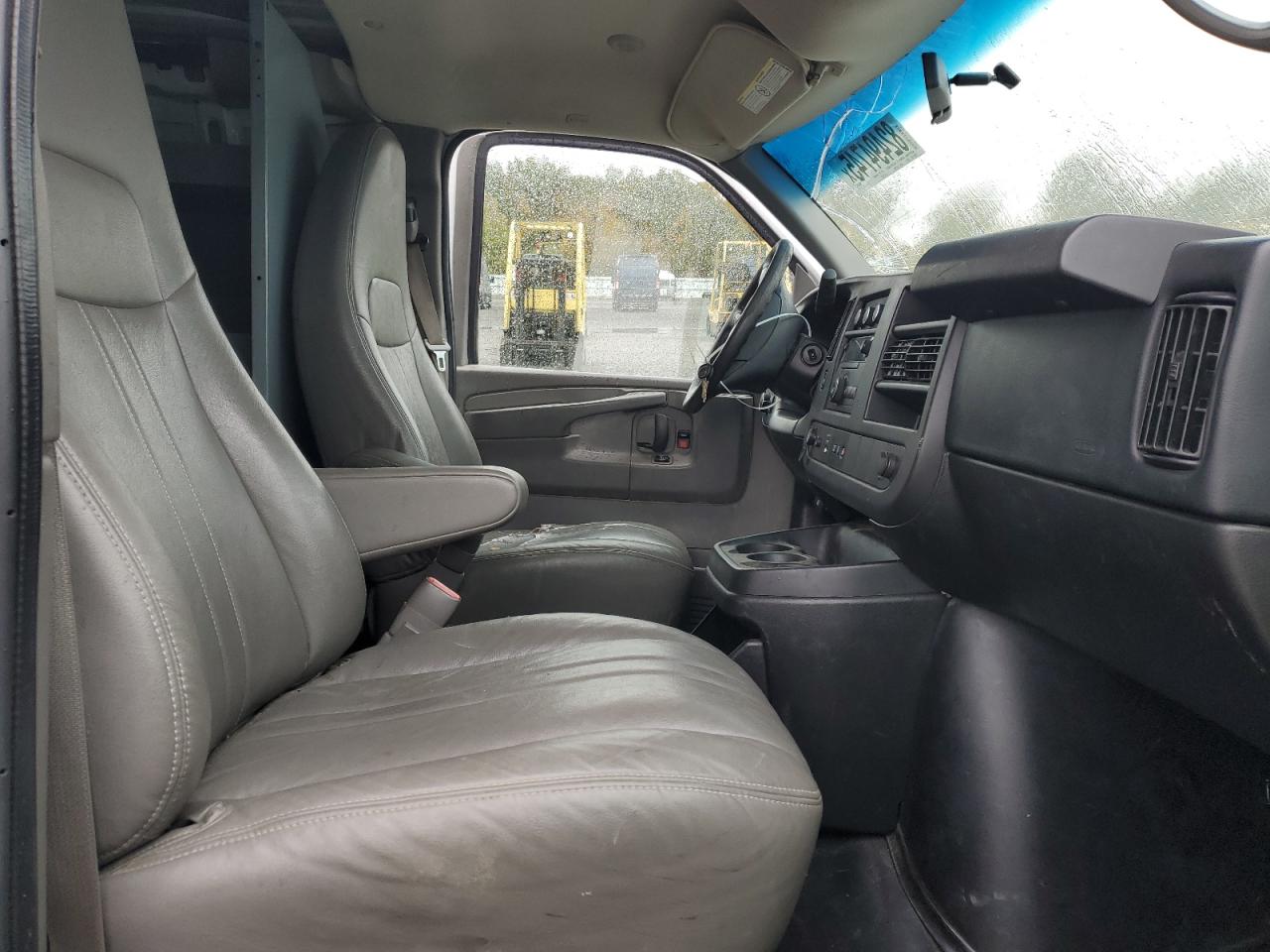 2014 Chevrolet Express G2500 Delivery Van VIN: 1GCWGFFAXE1174216 Lot: 82494745