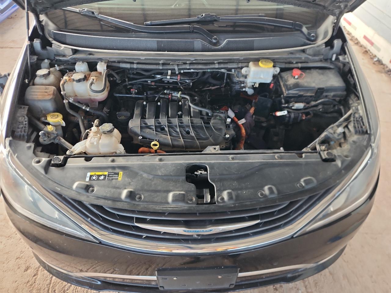 2019 Chrysler Pacifica Hybrid Limited VIN: 2C4RC1N7XKR706623 Lot: 85491625