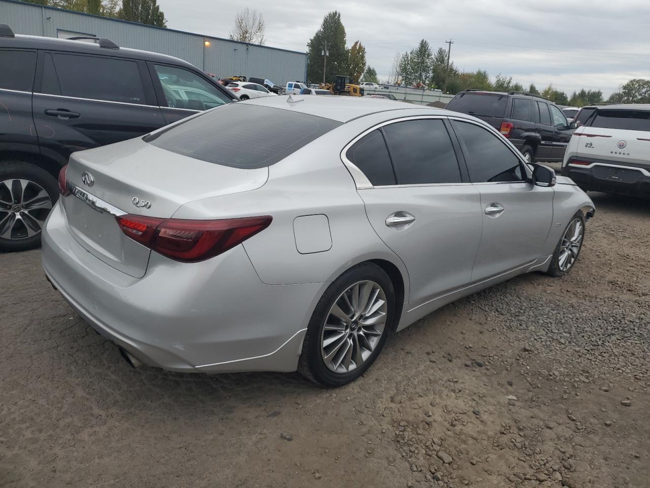 2018 Infiniti Q50 Luxe silver  Gasoline JN1EV7AP1JM356871 photo #4