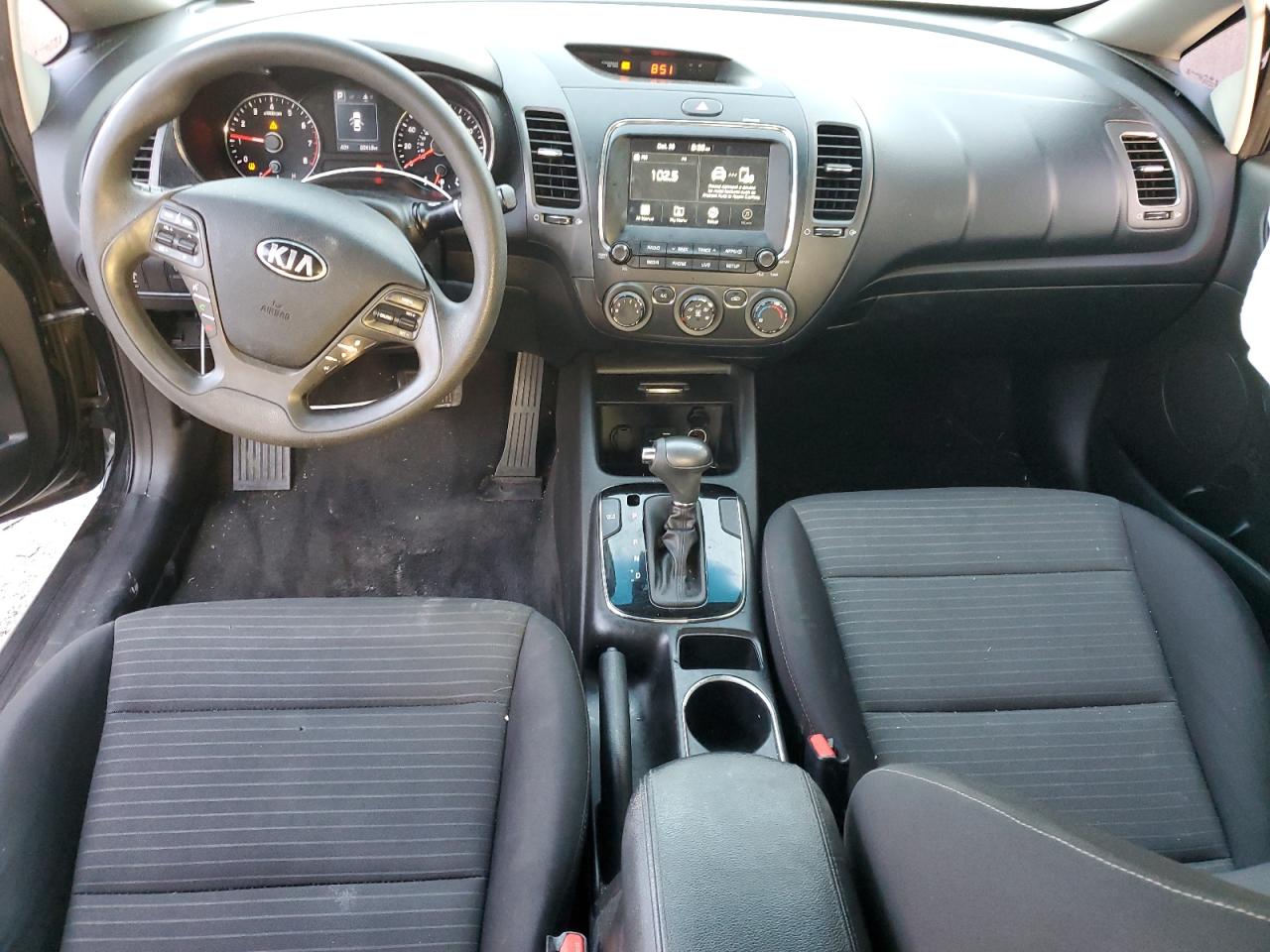 2018 Kia Forte Lx VIN: 3KPFL4A70JE263067 Lot: 87197975