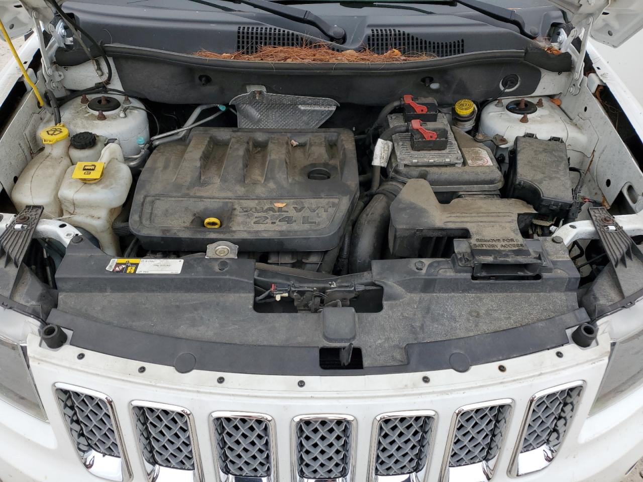 2015 Jeep Compass Latitude VIN: 1C4NJDEB1FD130715 Lot: 90594095