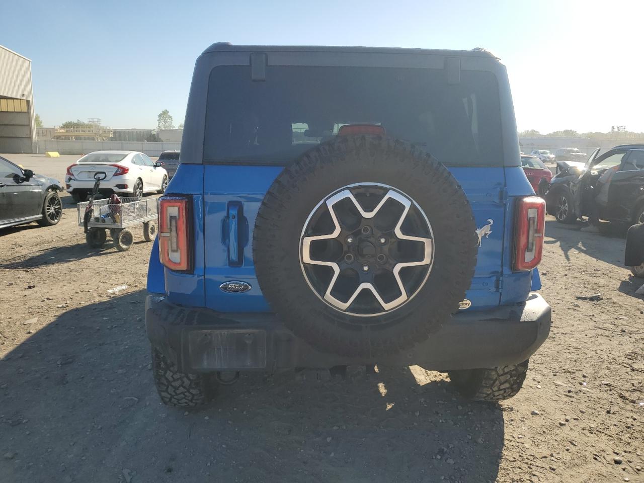 2022 Ford Bronco Base VIN: 1FMEE5BP0NLB46415 Lot: 85688425