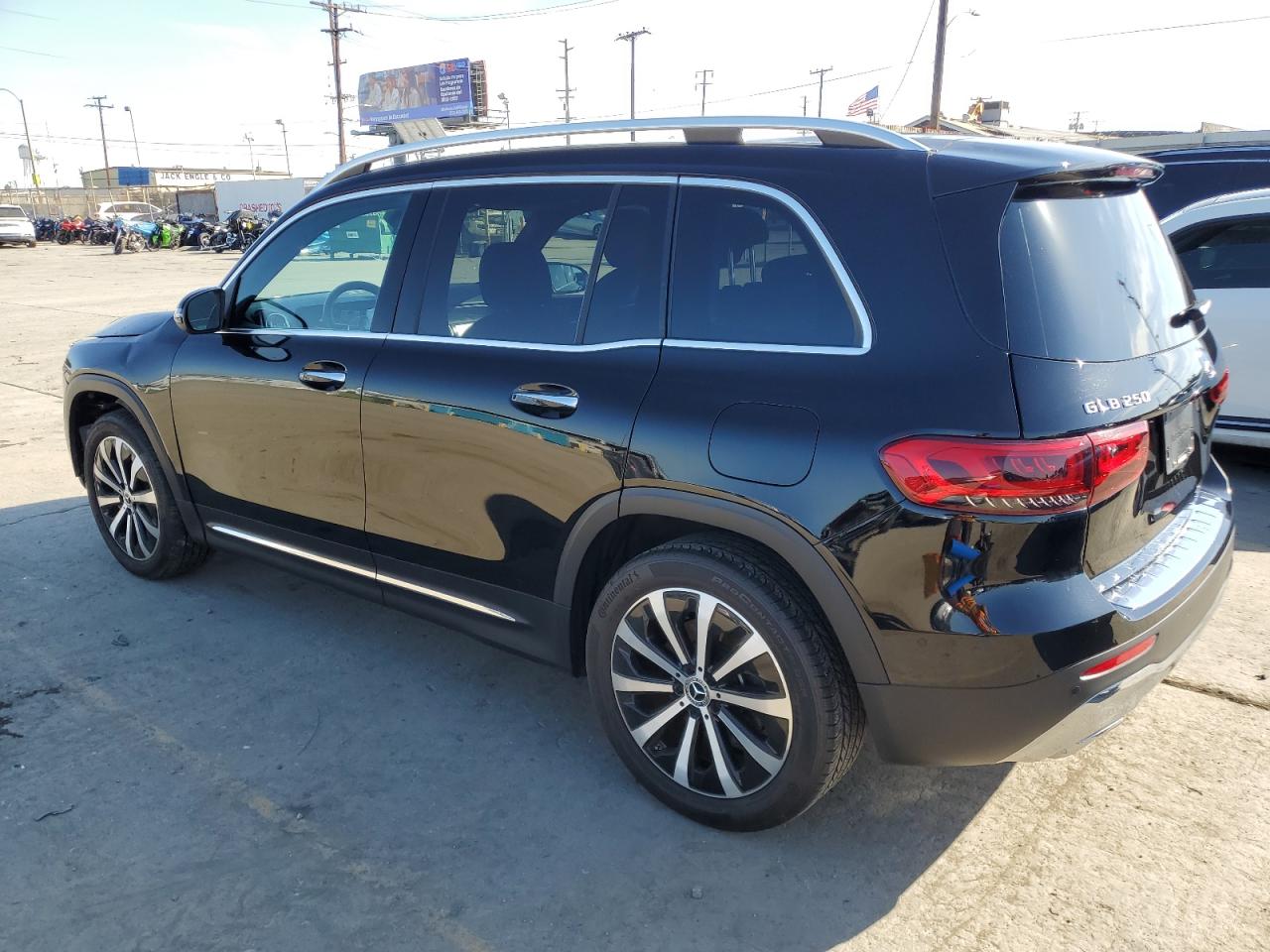 Фото: W1N4M4GB1PW318049