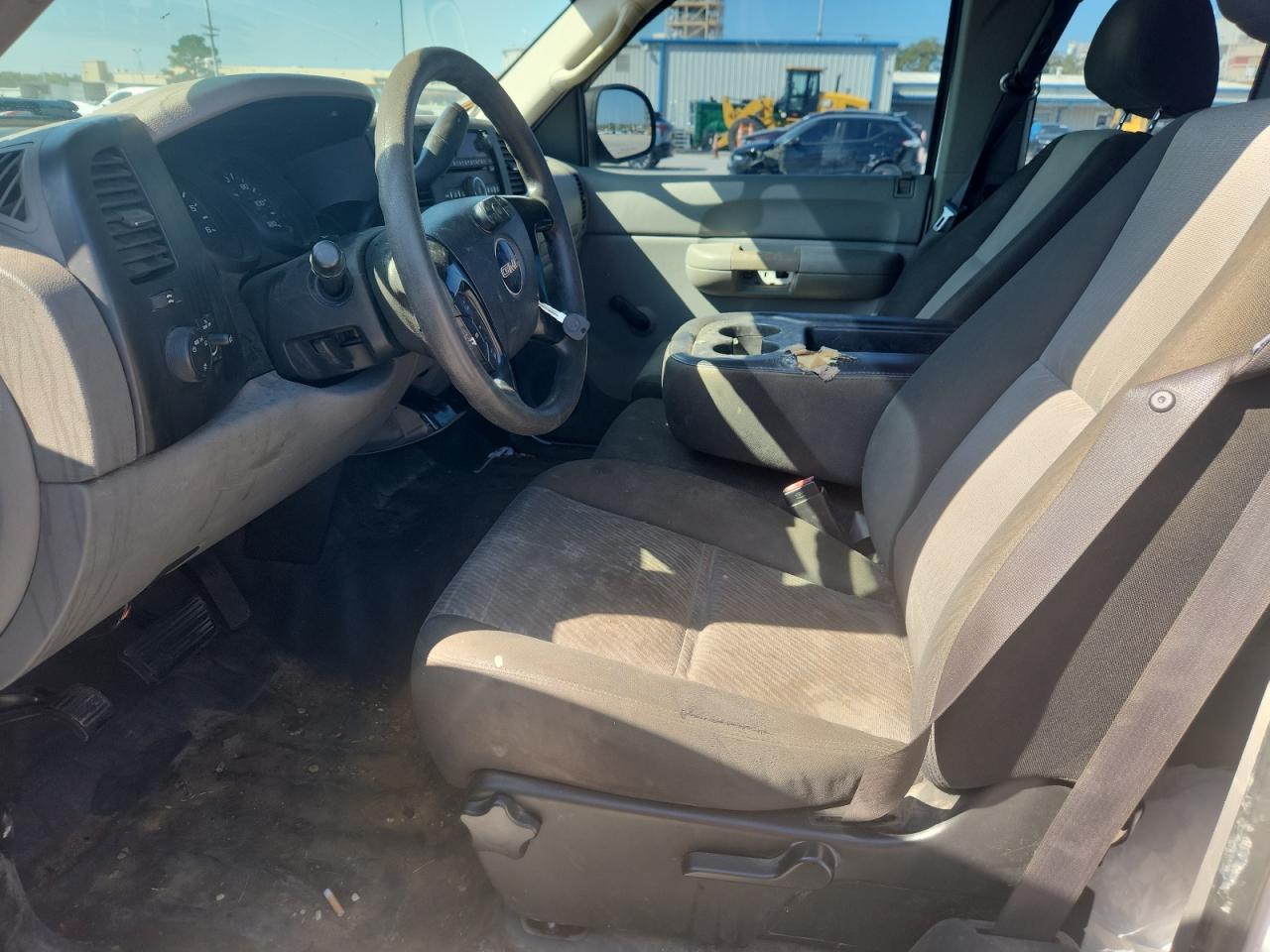 2008 GMC Sierra C1500 VIN: 2GTEC19J581258478 Lot: 90265605