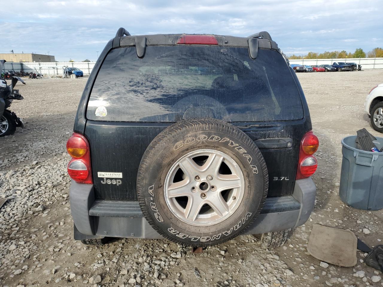 2002 Jeep Liberty Sport VIN: 1J4GL48K12W200043 Lot: 82410785