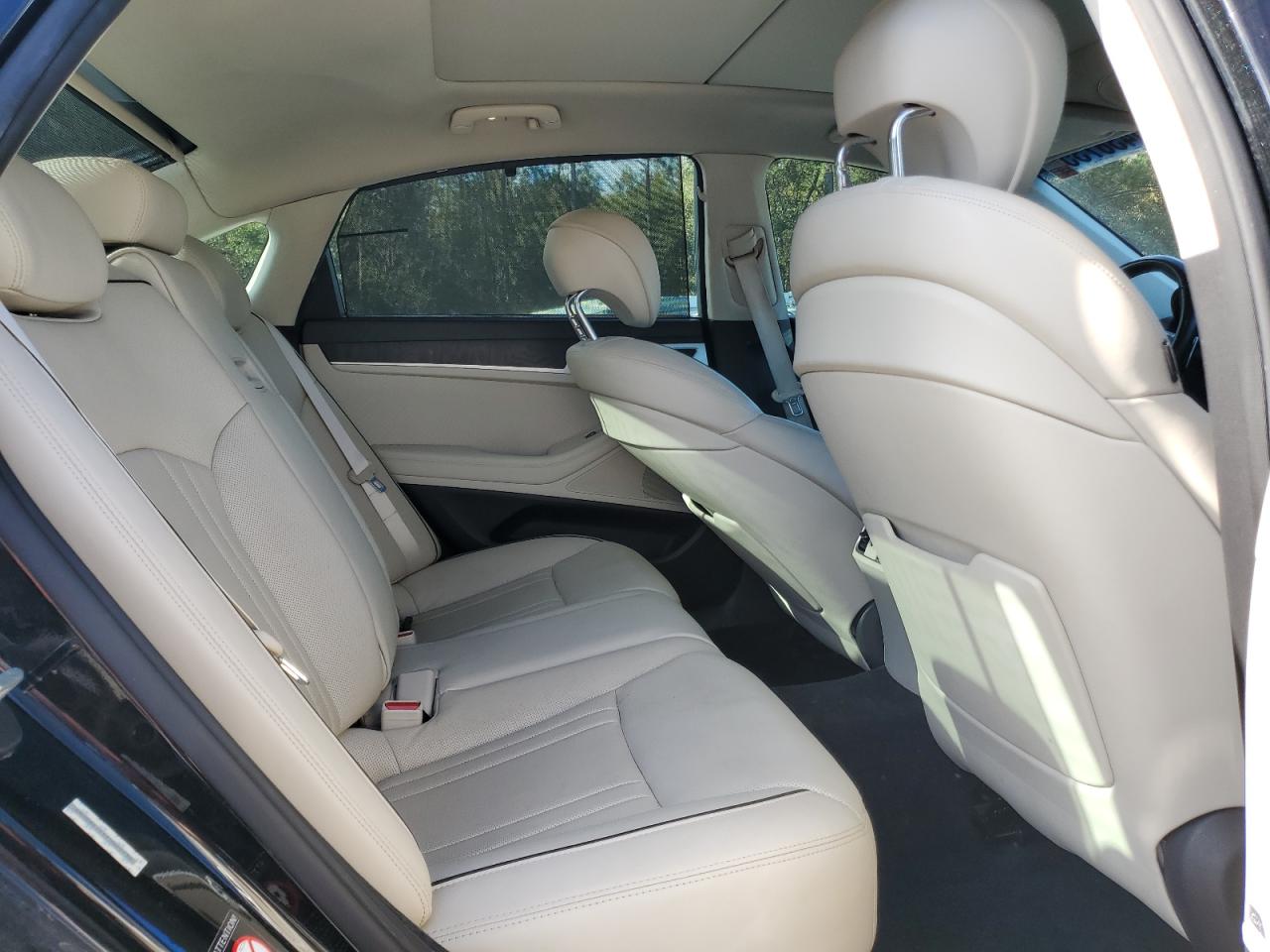 2015 Hyundai Genesis 5.0L VIN: KMHGN4JF5FU020736 Lot: 90438735