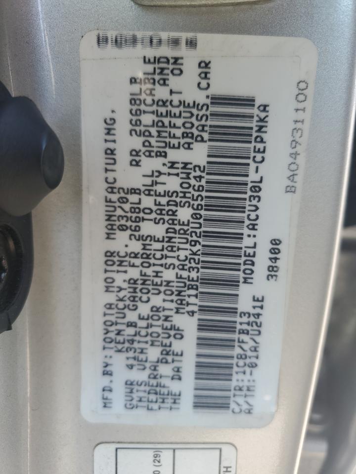 2002 Toyota Camry Le VIN: 4T1BE32K92U065642 Lot: 84874595