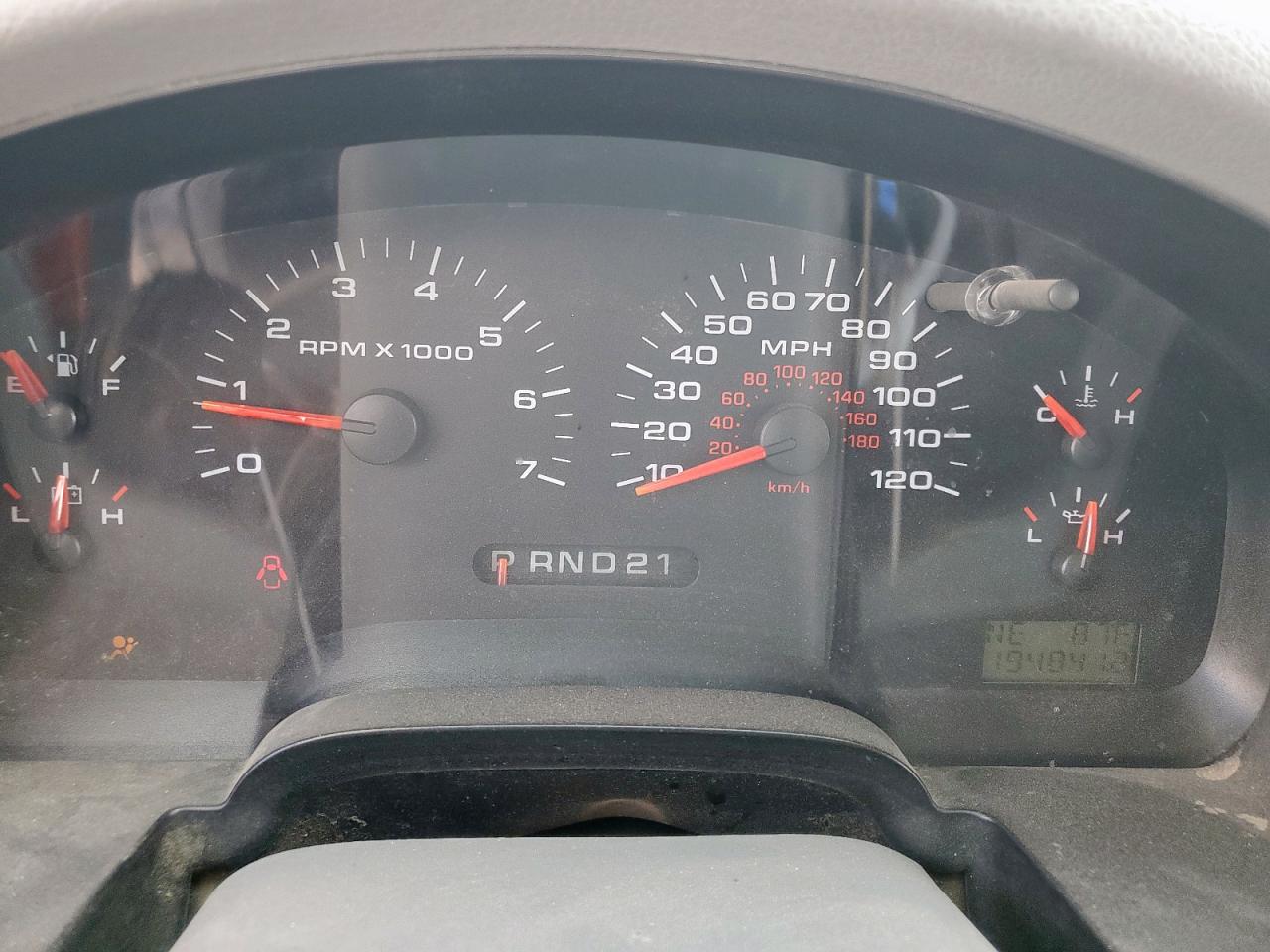 2005 Ford F150 VIN: 1FTRX12W45FB60462 Lot: 82183875