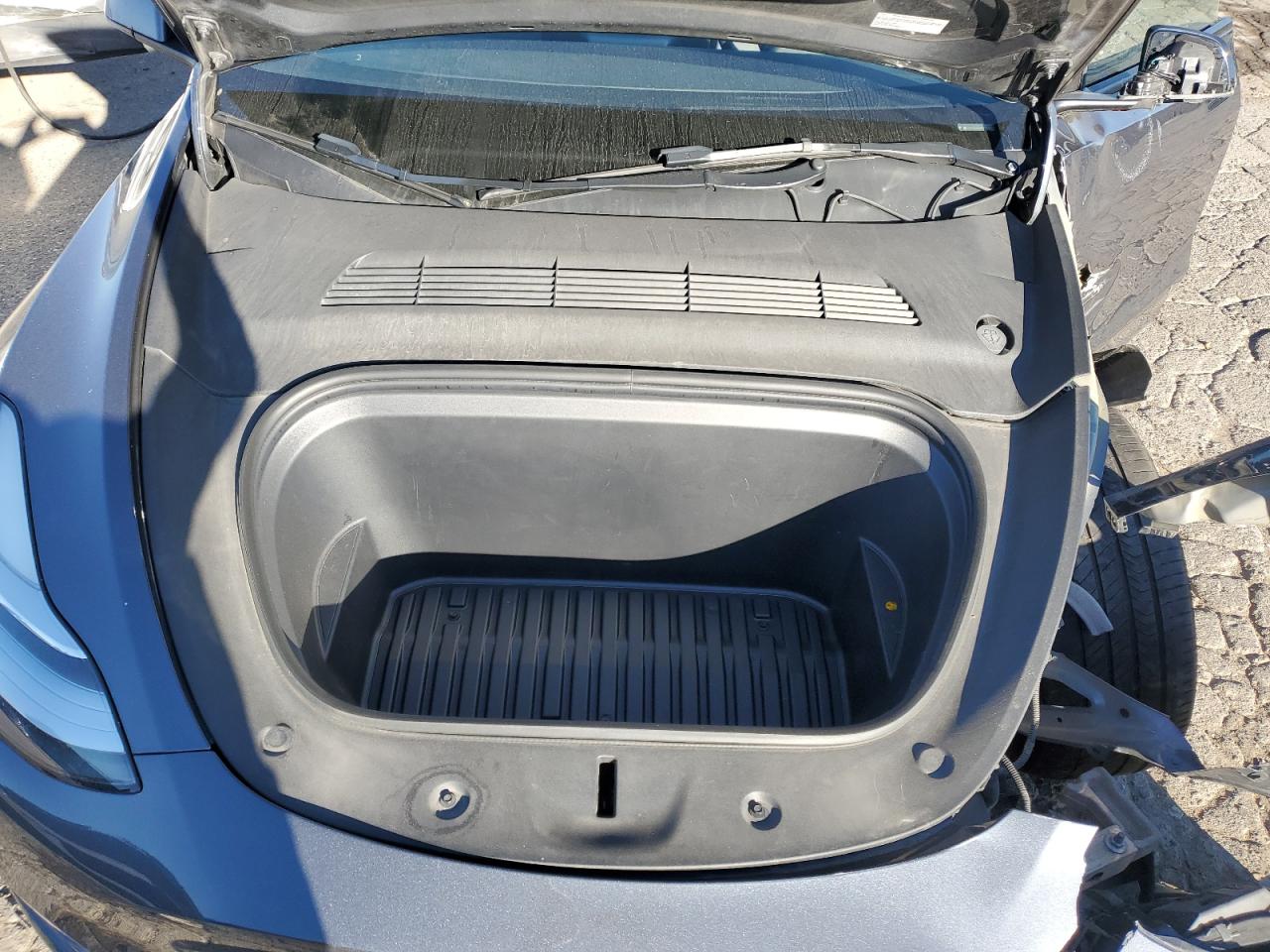 2023 Tesla Model Y VIN: 7SAYGDEE8PA128427 Lot: 84264955