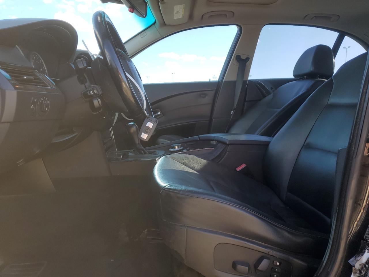 car-image car-image