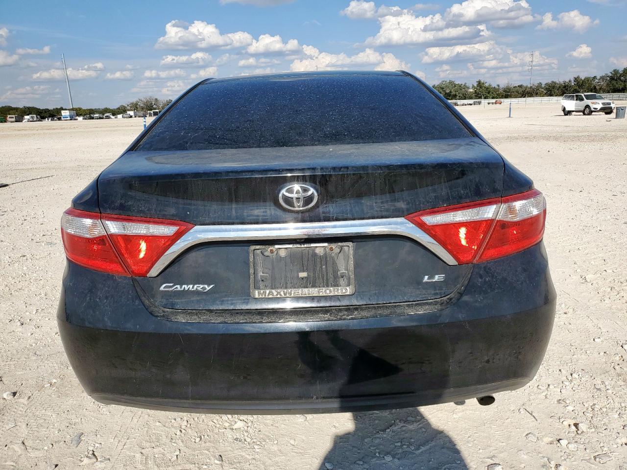 2016 Toyota Camry Le VIN: 4T1BF1FK6GU238441 Lot: 82370665