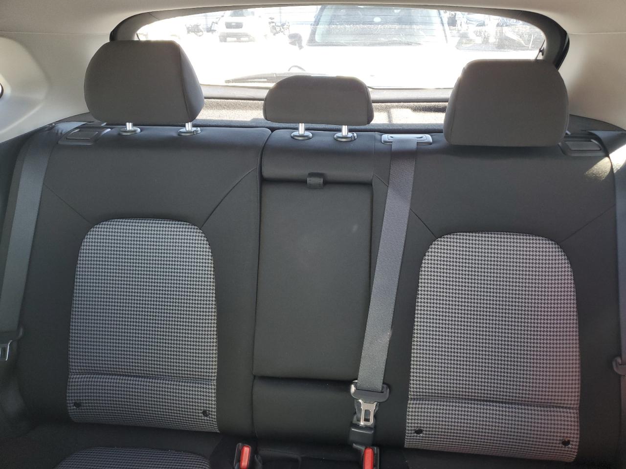 2019 Hyundai Kona Sel VIN: KM8K6CAA5KU333303 Lot: 85600615