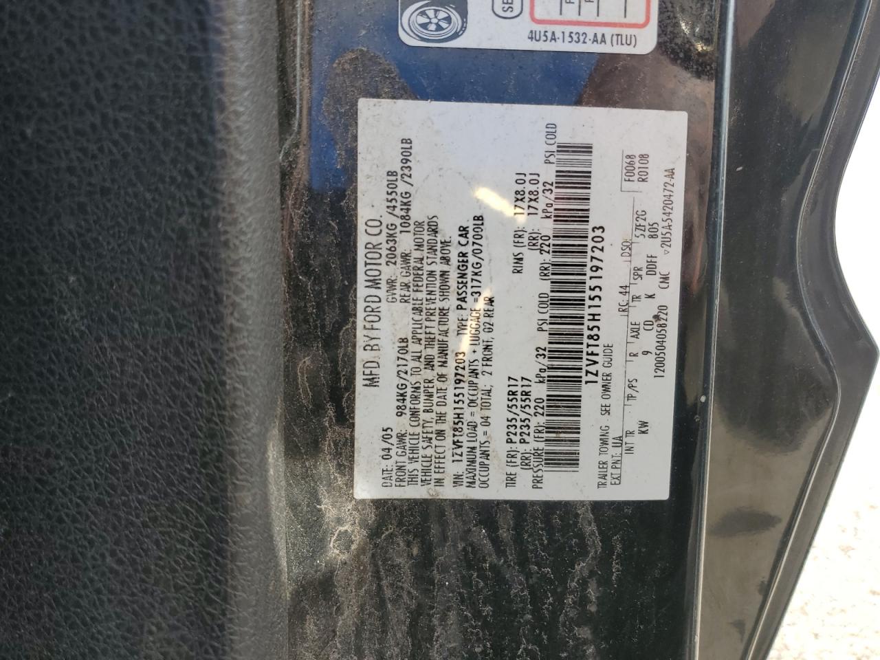 2005 Ford Mustang Gt VIN: 1ZVFT85H155197203 Lot: 89740765