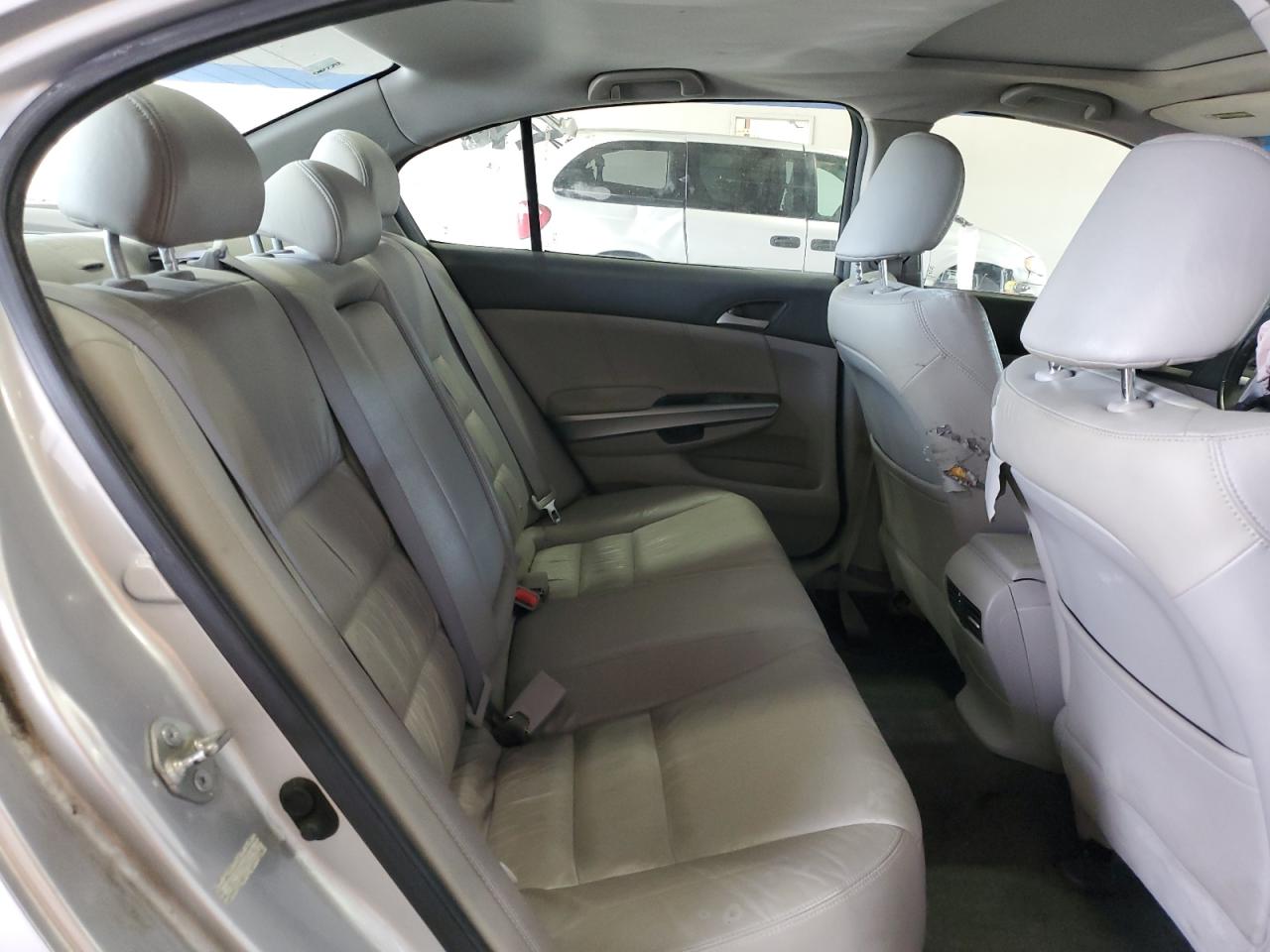 2010 Honda Accord Exl VIN: 1HGCP3F85AA028946 Lot: 81969535