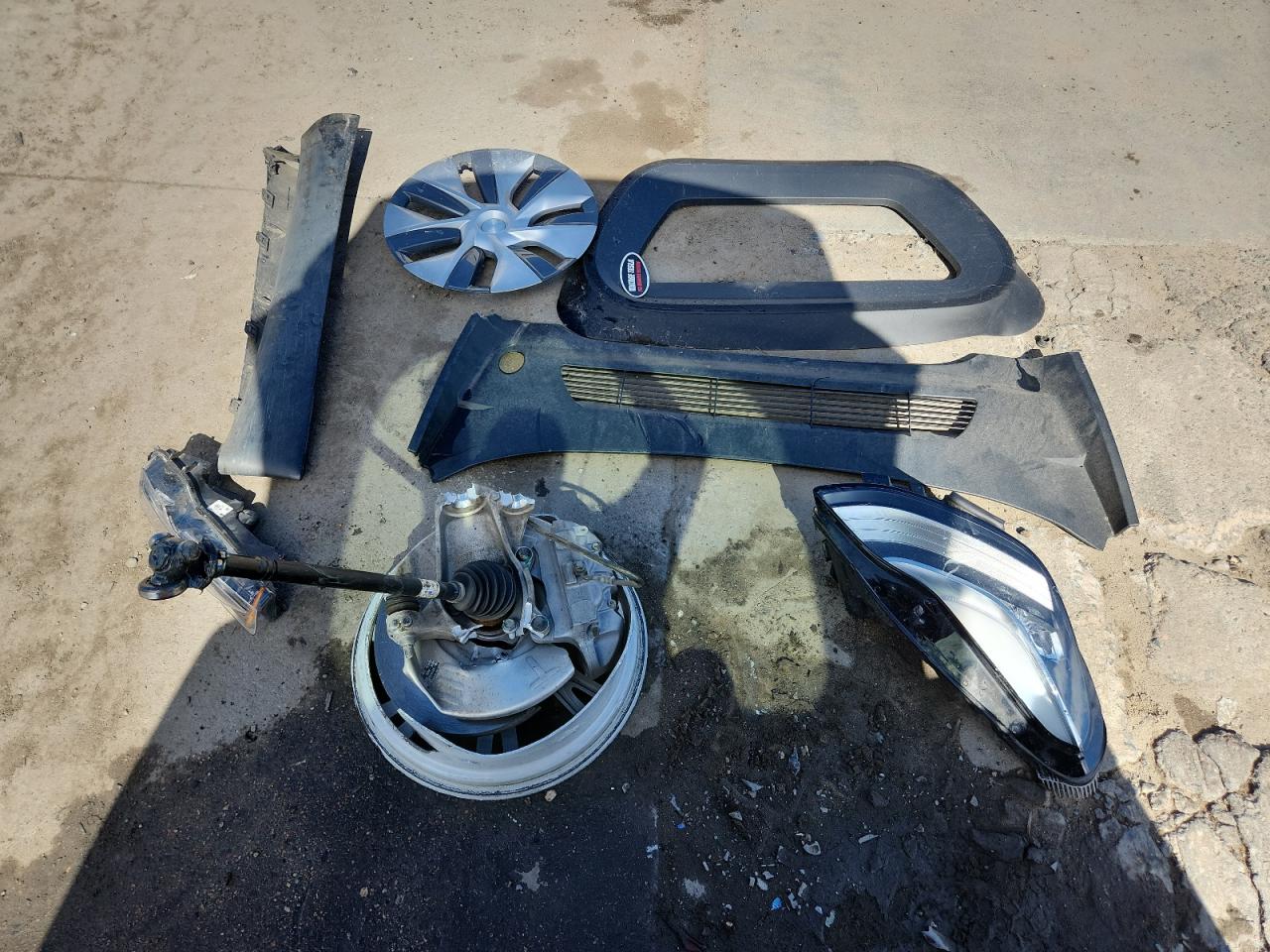 2022 Tesla Model Y VIN: 7SAYGDEE2NF371277 Lot: 84753785