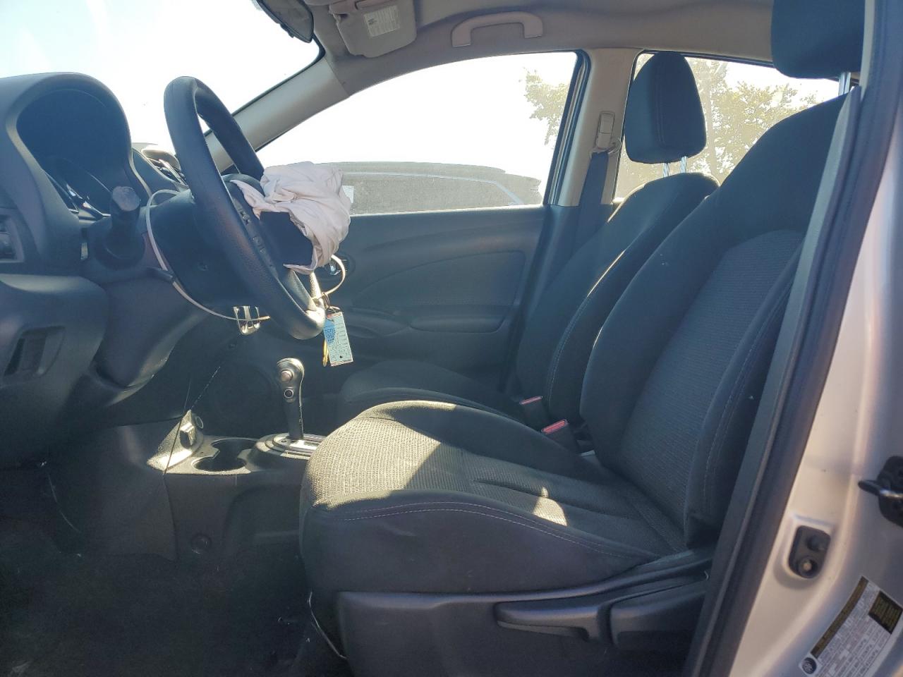 2018 Nissan Versa S VIN: 3N1CN7AP8JL833040 Lot: 82324635