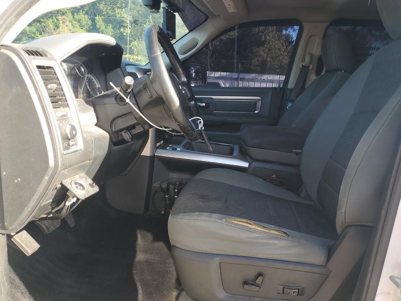 2016 Ram 1500 Slt VIN: 3C6RR7LT3GG225702 Lot: 84878595