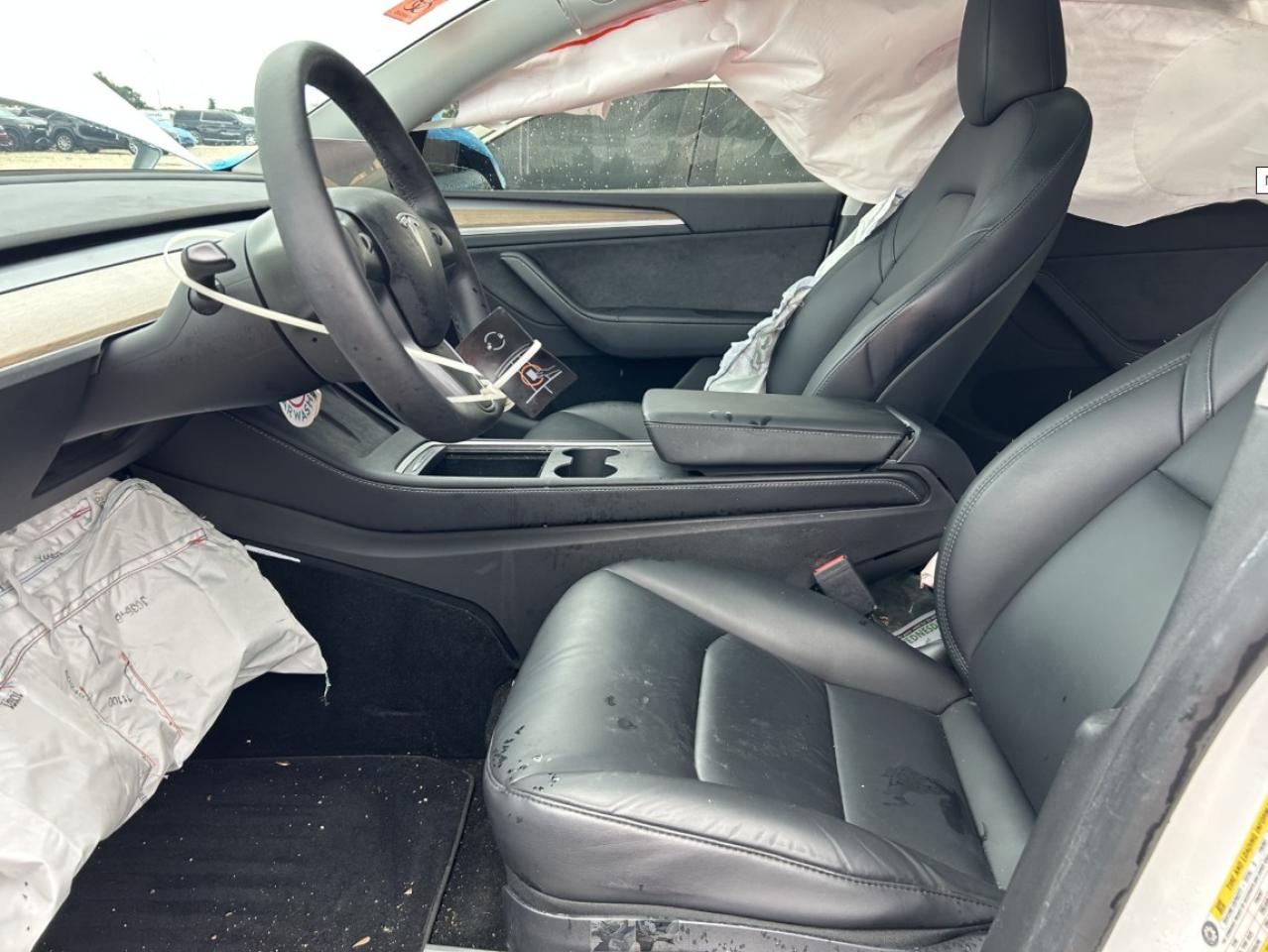 2024 Tesla Model Y VIN: 7SAYGDEE1RA257600 Lot: 89577555