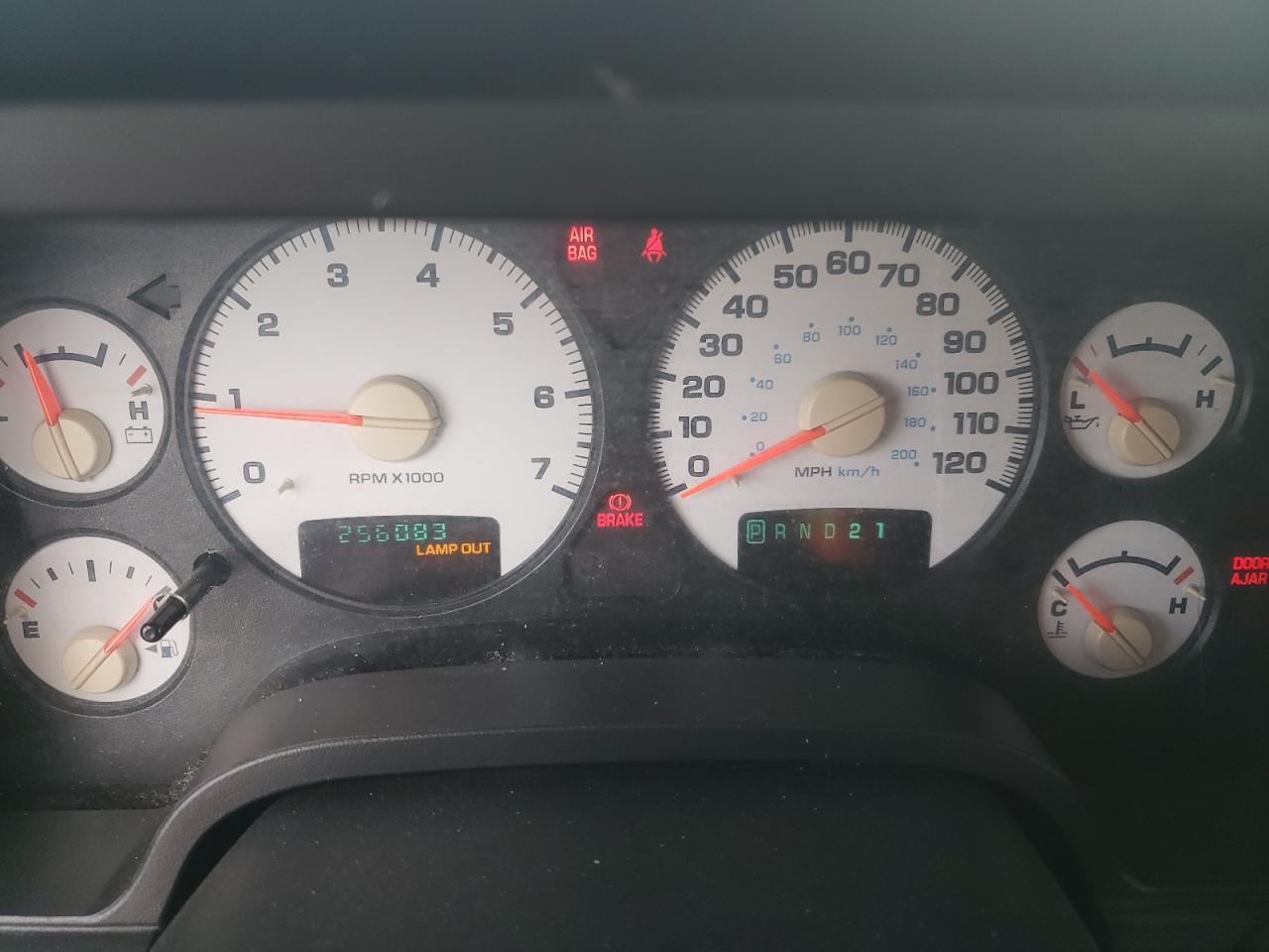 2002 Dodge Ram 1500 VIN: 1D7HA18N32S592688 Lot: 81897845