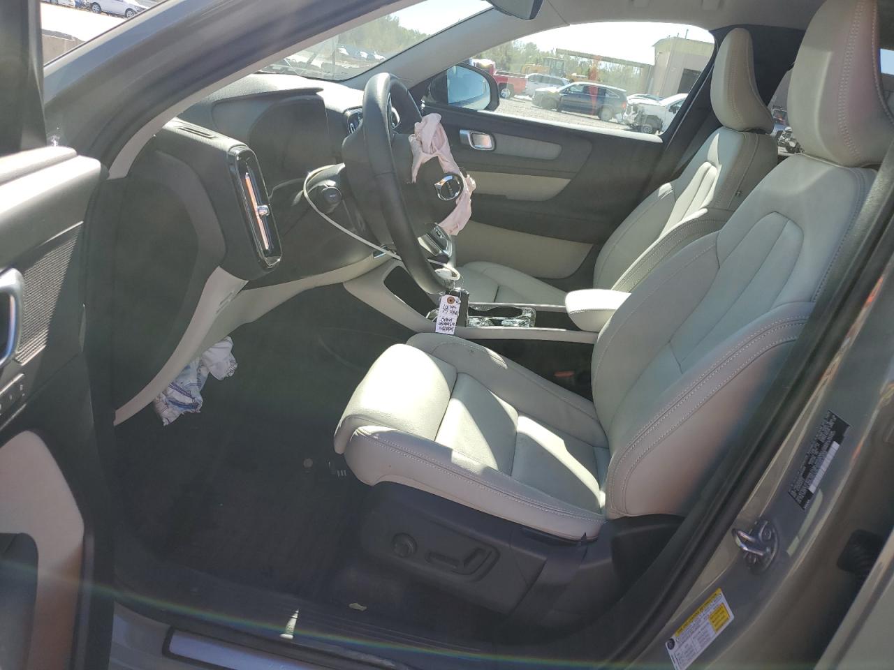 2025 Volvo Xc40 Plus VIN: YV4L12UC4S2605489 Lot: 82665585