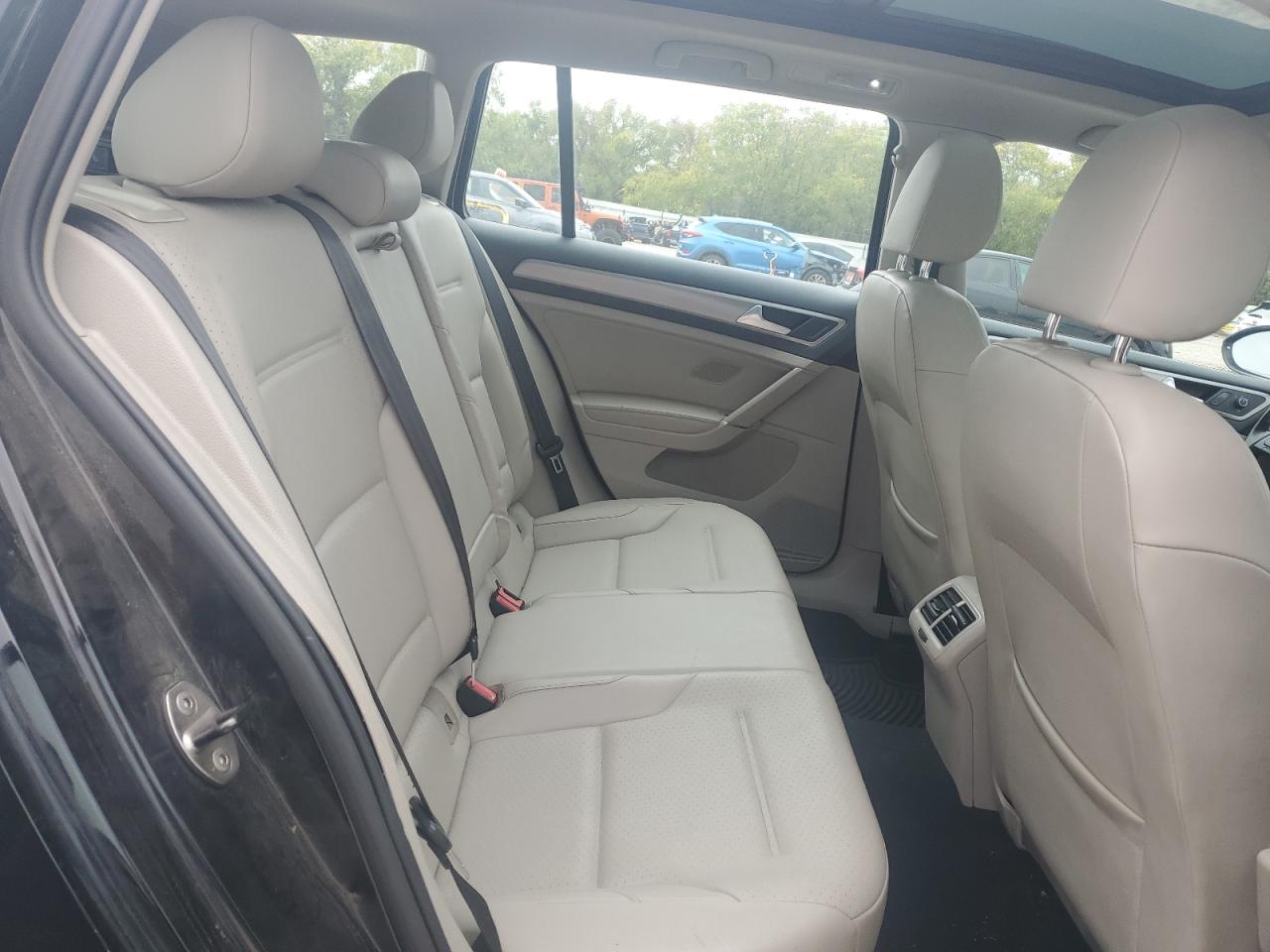 2017 Volkswagen Golf Sportwagen S VIN: 3VWC17AU2HM503796 Lot: 89893005