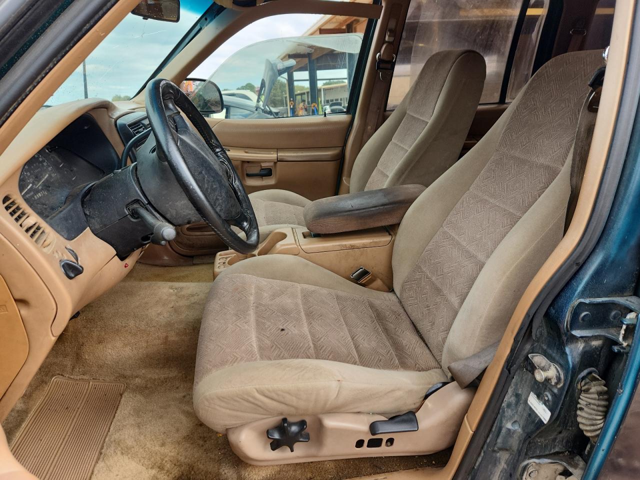 1996 Ford Explorer VIN: 1FMDU32P6TZA50186 Lot: 85695995