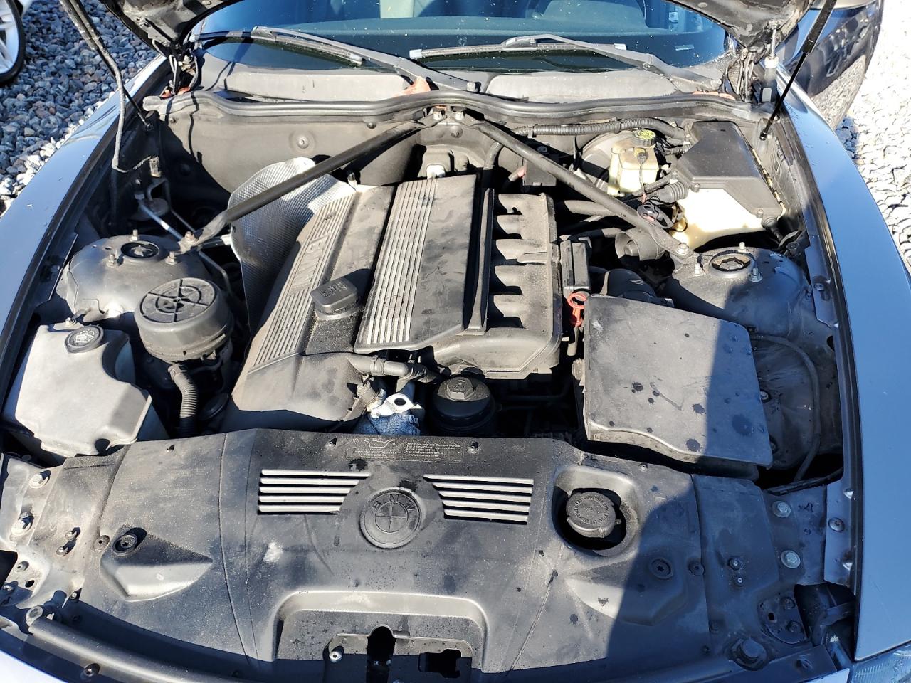 2004 BMW Z4 2.5 VIN: 4USBT33524LS52209 Lot: 87370905