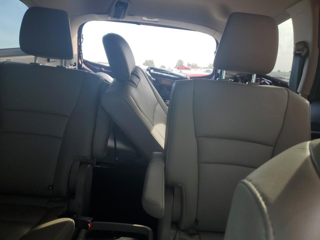 2019 Honda Pilot Touring VIN: 5FNYF5H63KB008136 Lot: 90043275