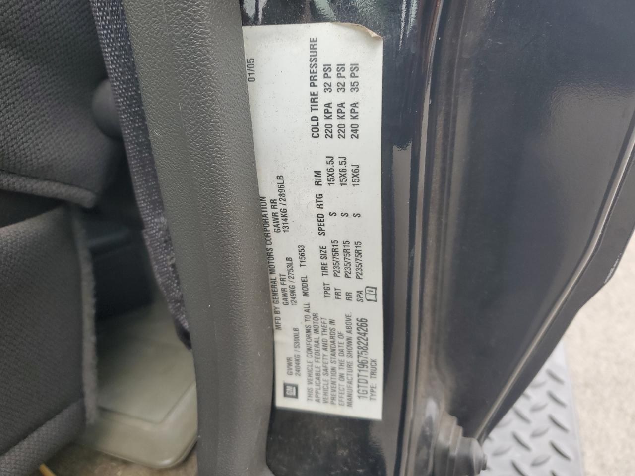 2005 GMC Canyon VIN: 1GTDT196758224266 Lot: 90219285