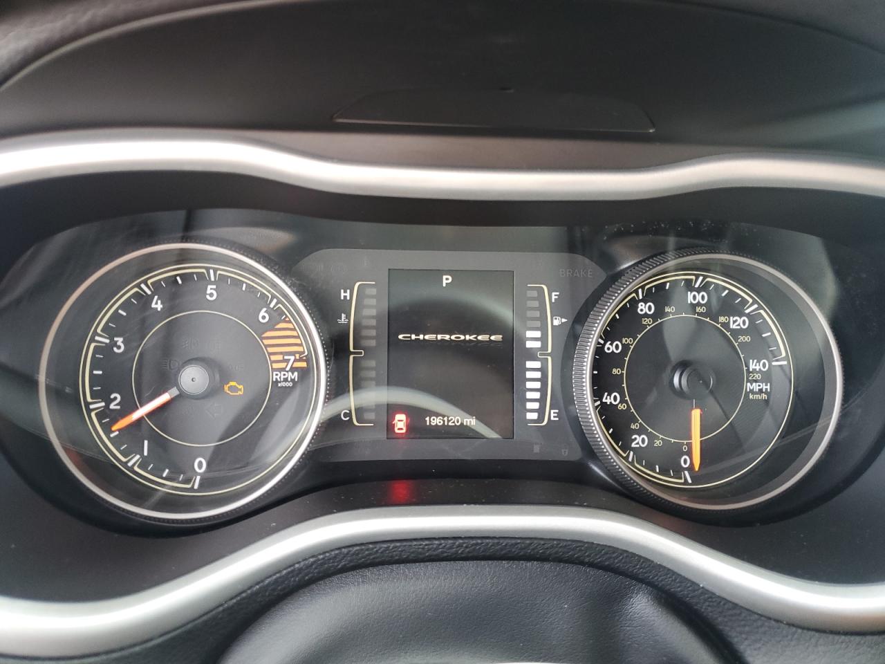 2018 Jeep Cherokee Latitude Plus VIN: 1C4PJLLB6JD611400 Lot: 84817885