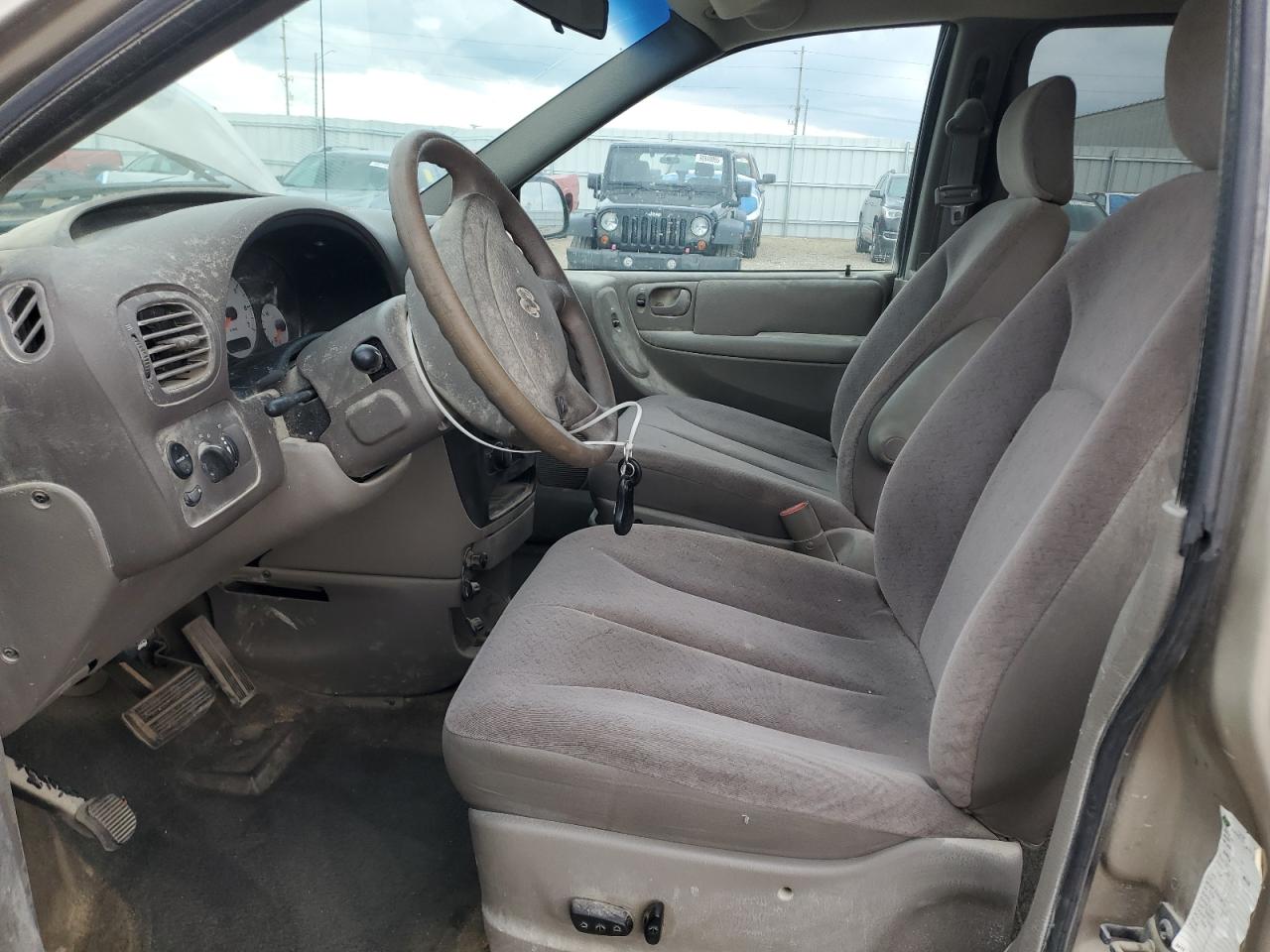 2002 Dodge Grand Caravan Sport VIN: 2B4GP44332R580825 Lot: 85421875