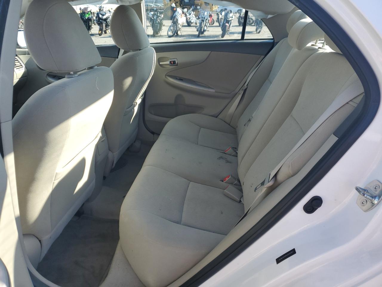 2010 Toyota Corolla Base VIN: 1NXBU4EE8AZ262301 Lot: 82437405