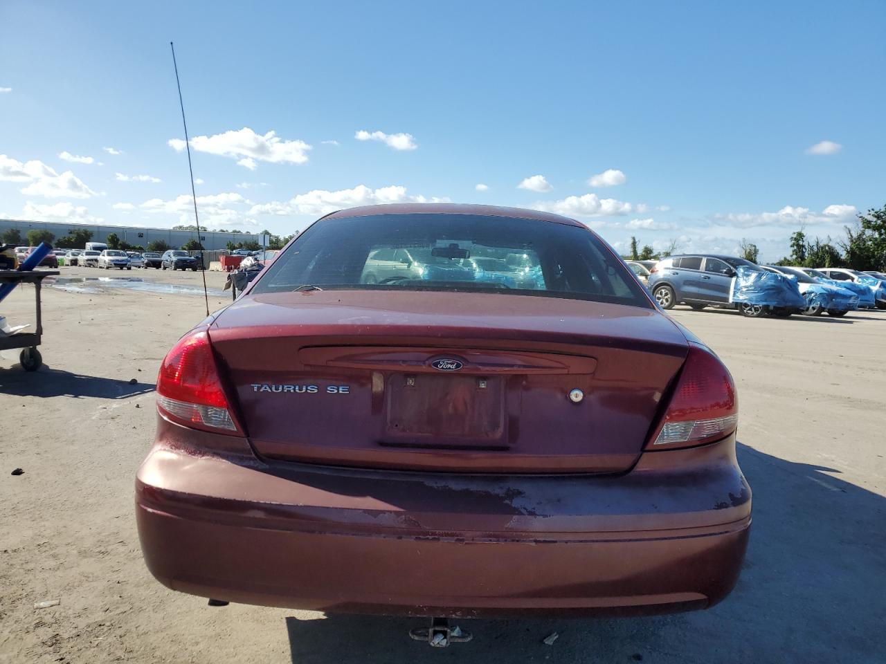 2005 Ford Taurus Se VIN: 1FAFP53275A204429 Lot: 85827215