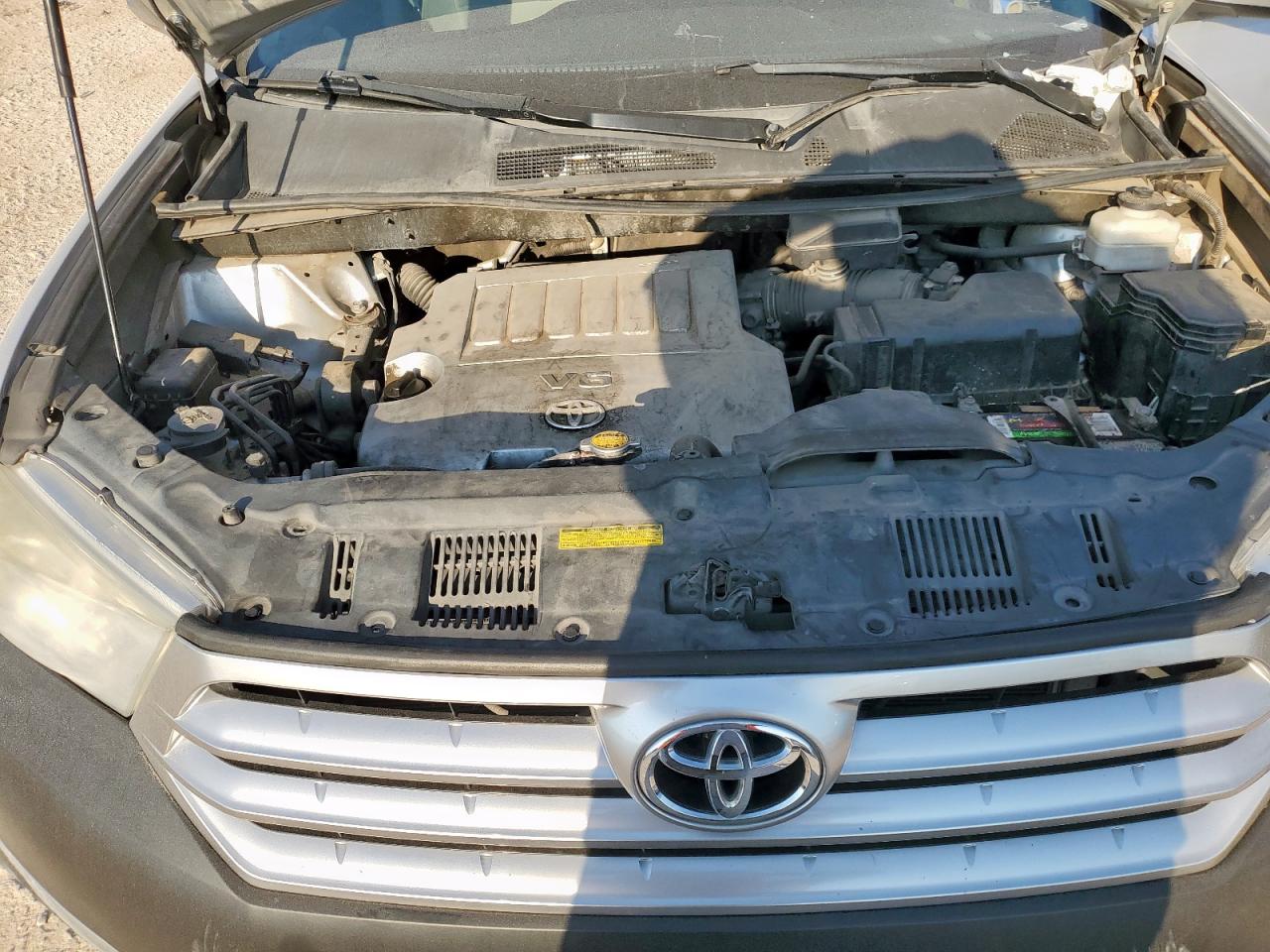 2011 Toyota Highlander Base VIN: 5TDBK3EH0BS063876 Lot: 85204085