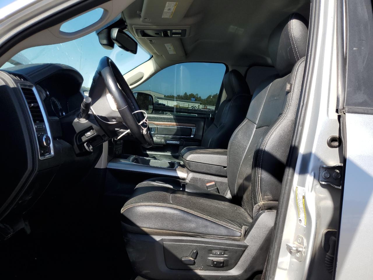 2018 Ram 2500 Laramie VIN: 3C6UR5FL7JG133655 Lot: 89566495