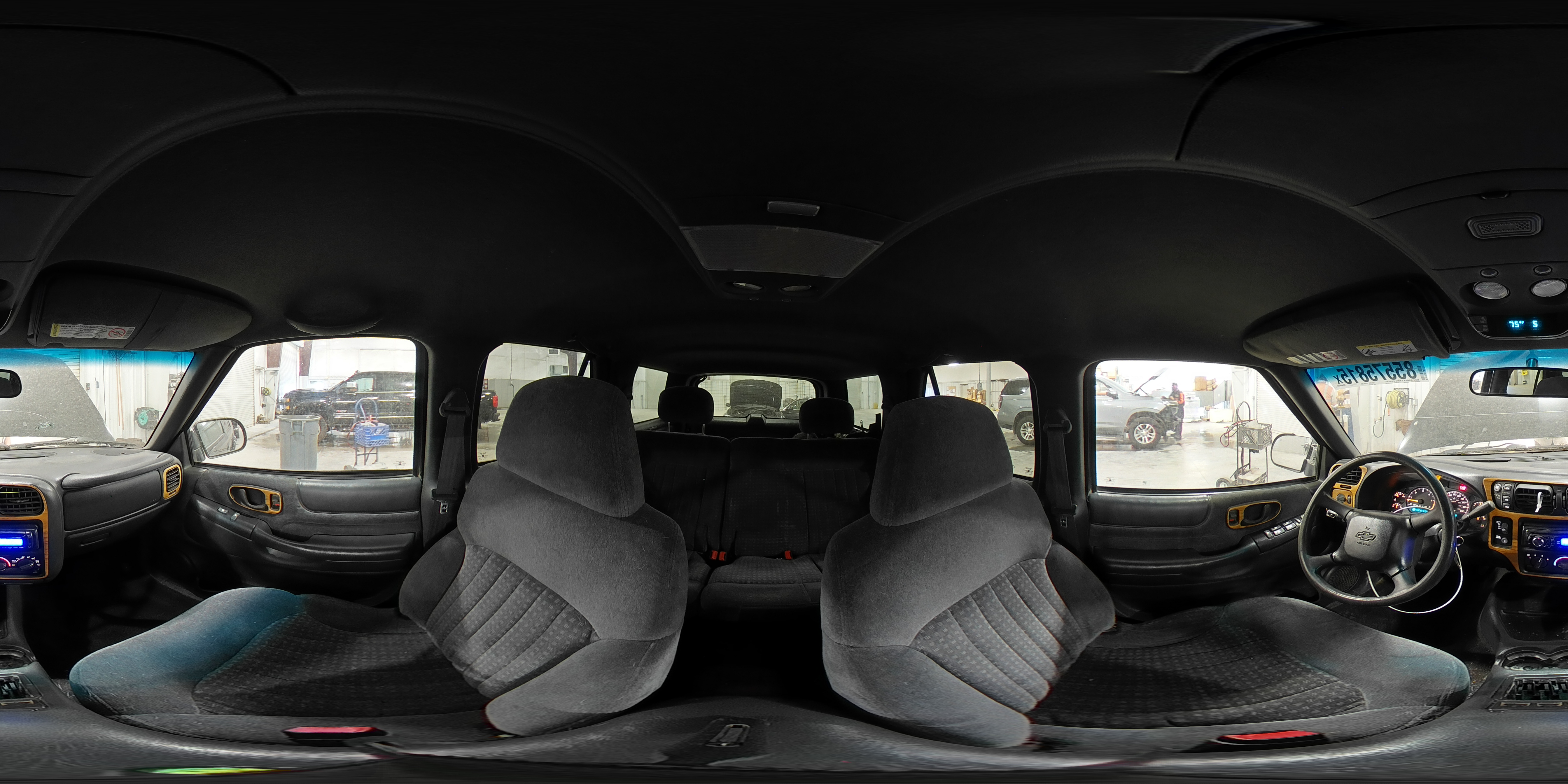 2000 Chevrolet Blazer VIN: 1GNDT13W8Y2211341 Lot: 85575815