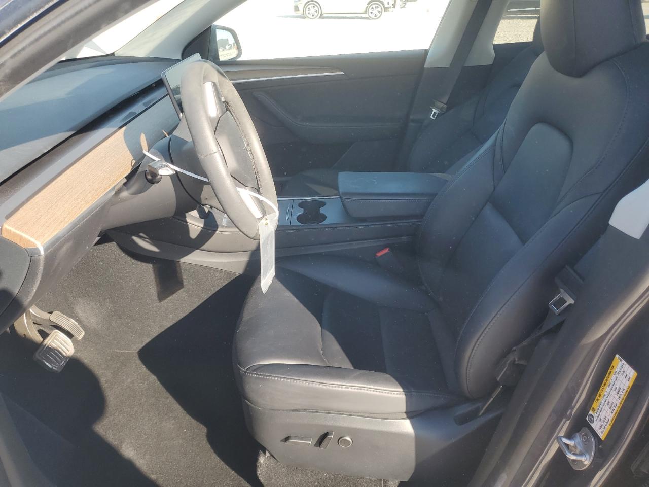 2023 Tesla Model Y VIN: 7SAYGDED9PF947604 Lot: 82488515