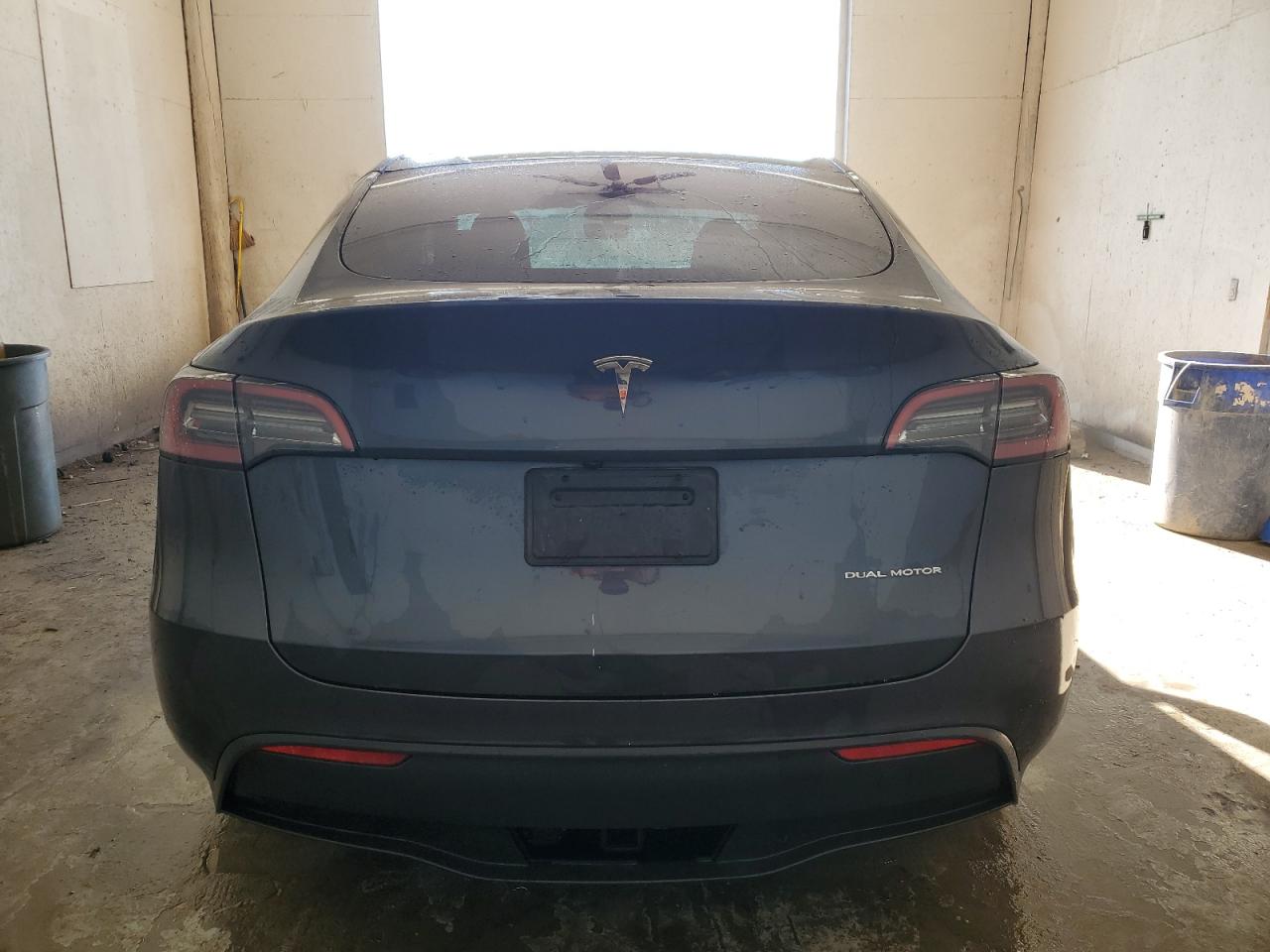2024 Tesla Model Y VIN: 7SAYGDEE7RA269590 Lot: 84895775