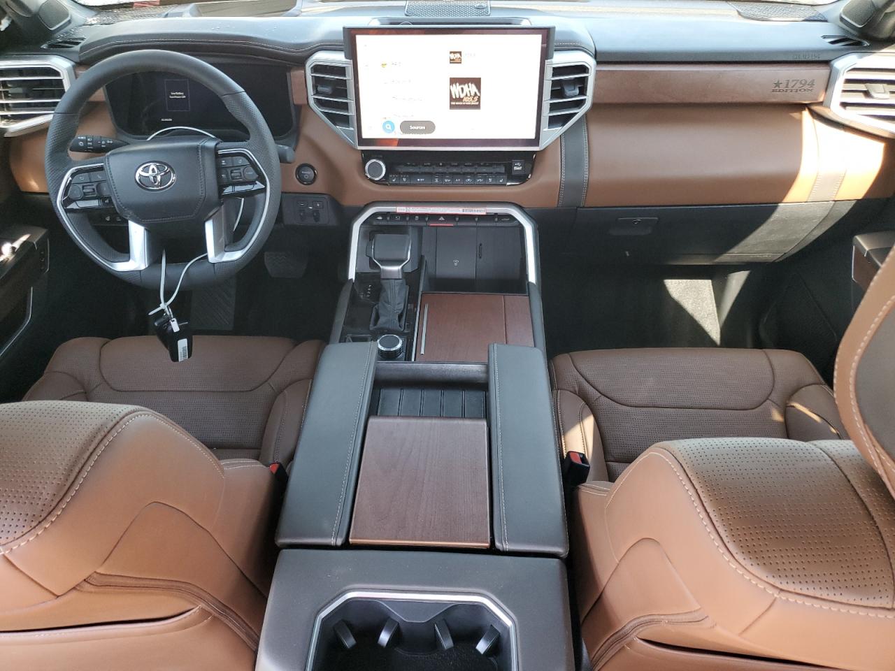 2025 Toyota Tundra Crewmax Platinum VIN: 5TFMC5DB7SX108949 Lot: 81936785