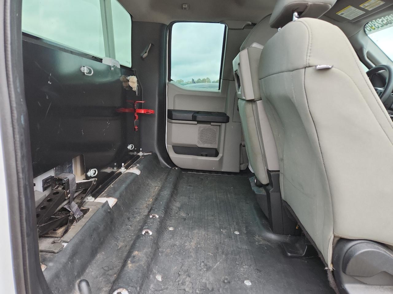 2016 Ford F150 Super Cab VIN: 1FTEX1C86GKF13325 Lot: 90852395