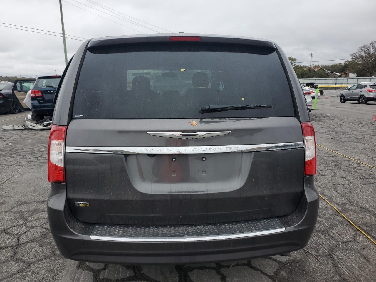 2016 Chrysler Town & Country Touring VIN: 2C4RC1BGXGR281545 Lot: 82631225