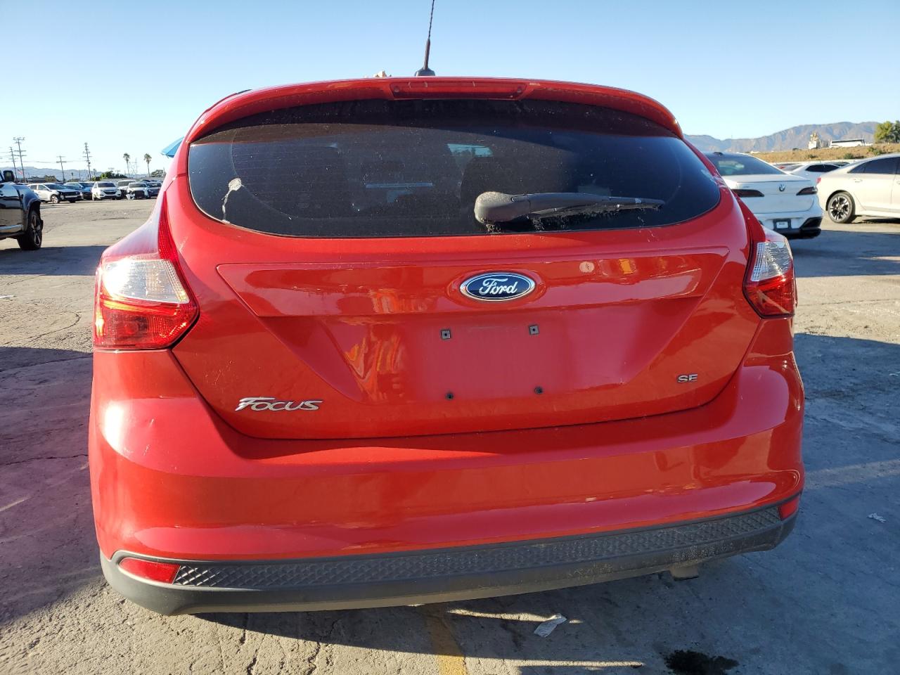 2014 Ford Focus Se VIN: 1FADP3K28EL271154 Lot: 87057675